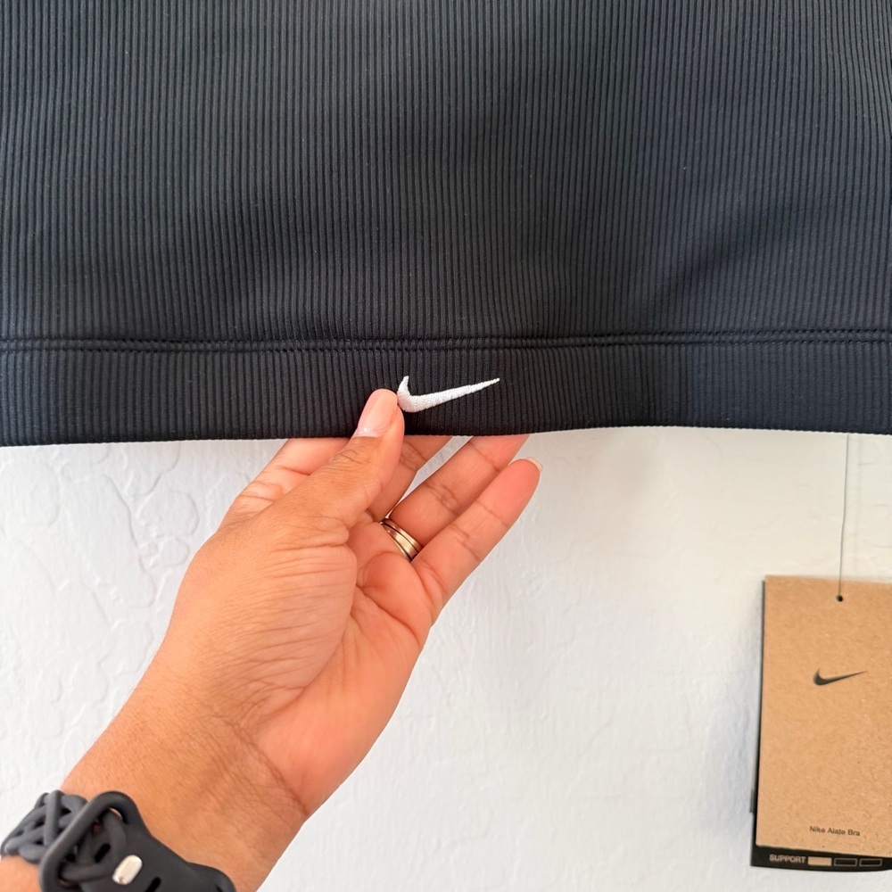 Nike Black Ribbed Sports Bra with embroidered Logo - Picture 3 of 6